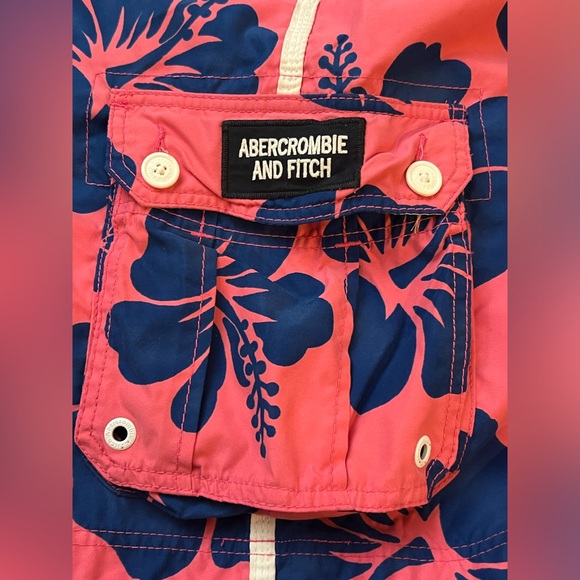 Abercrombie & Fitch Swim Trunks Size M Pink and Blue Floral 2018 Hibiscus Long - Picture 15 of 15